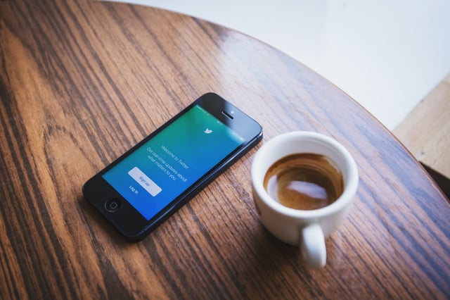 15 Must-Follow Twitter Accounts to Learn About Social Media Marketing